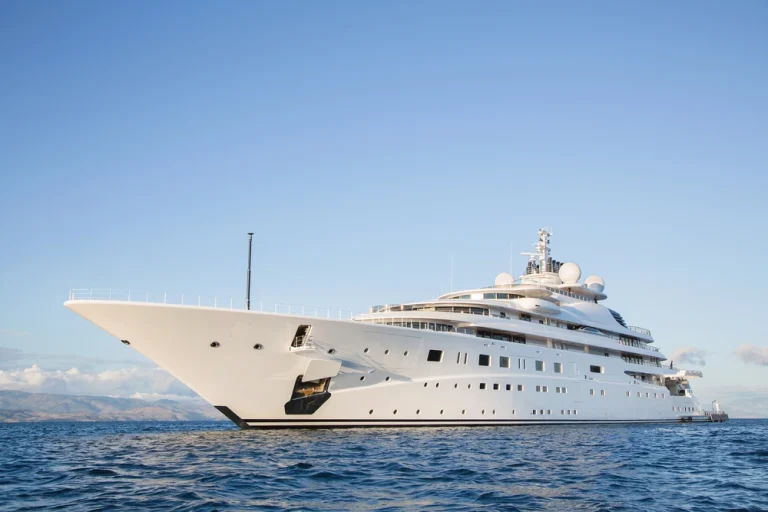 Yacht